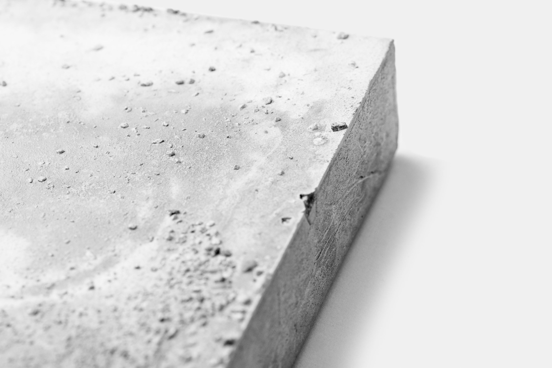 GERDA concrete wireless charger